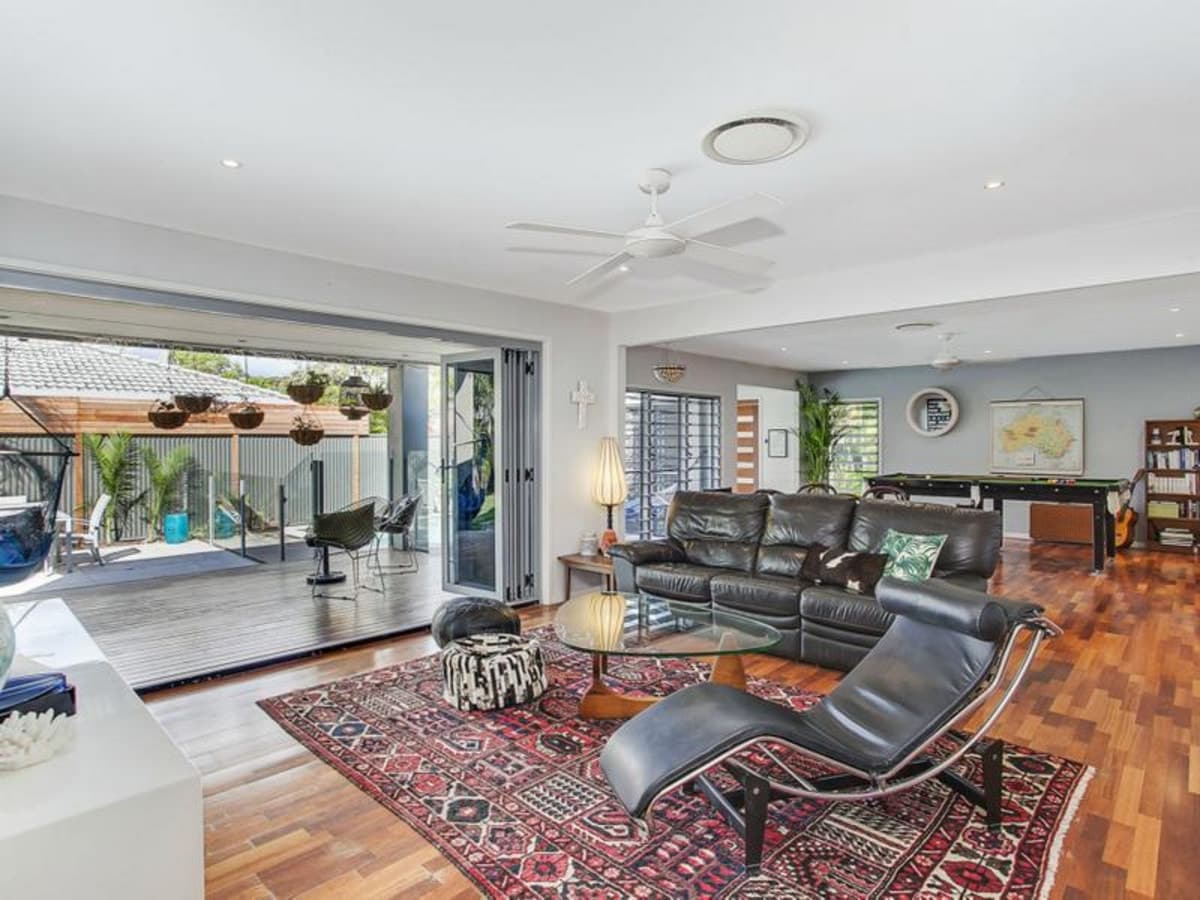 25 Dotterel Drive, BURLEIGH WATERS, Burleigh Waters - Thumbnail 4