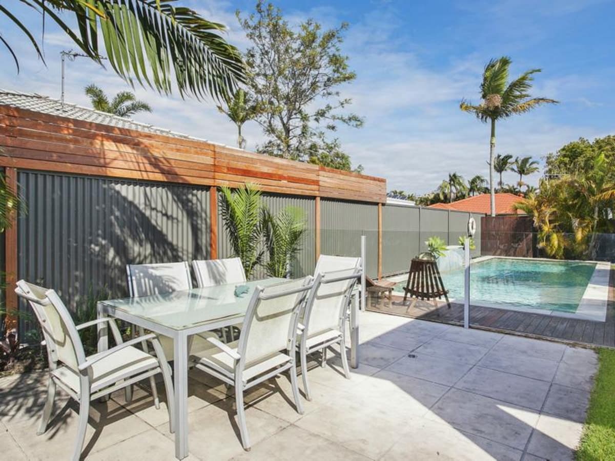 25 Dotterel Drive, BURLEIGH WATERS, Burleigh Waters - Thumbnail 6