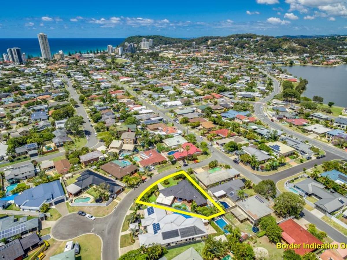 4 Bittern Avenue, BURLEIGH WATERS, Burleigh Waters - Thumbnail 3