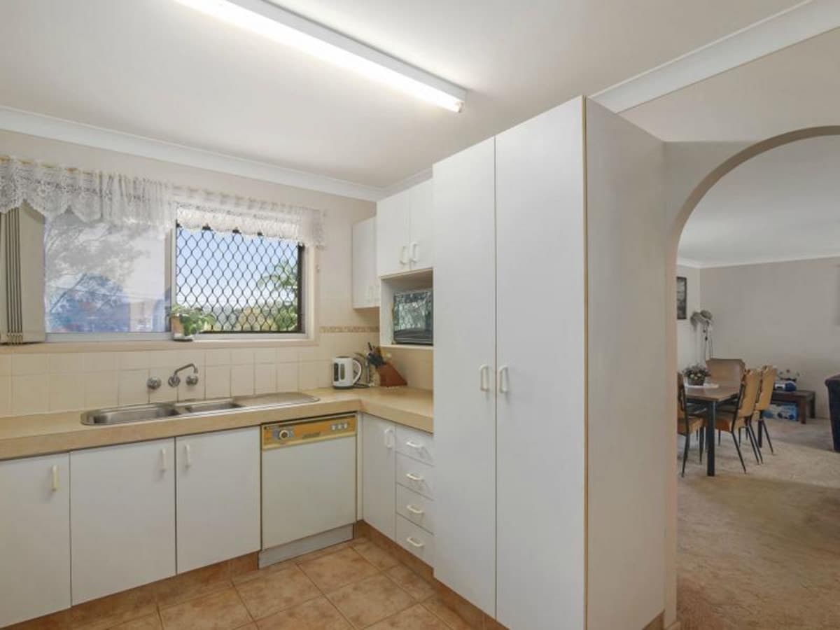 27 Timbertop Mead, BURLEIGH HEADS, Burleigh Heads - Thumbnail 5
