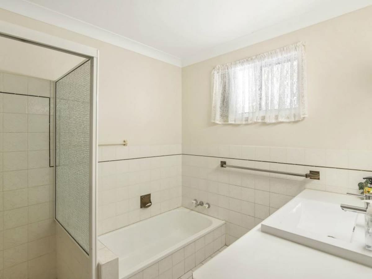 27 Timbertop Mead, BURLEIGH HEADS, Burleigh Heads - Thumbnail 7
