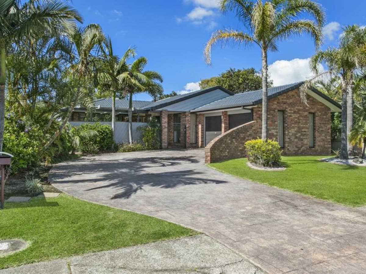 146 Christine Avenue, BURLEIGH WATERS, Burleigh Waters - Thumbnail 7