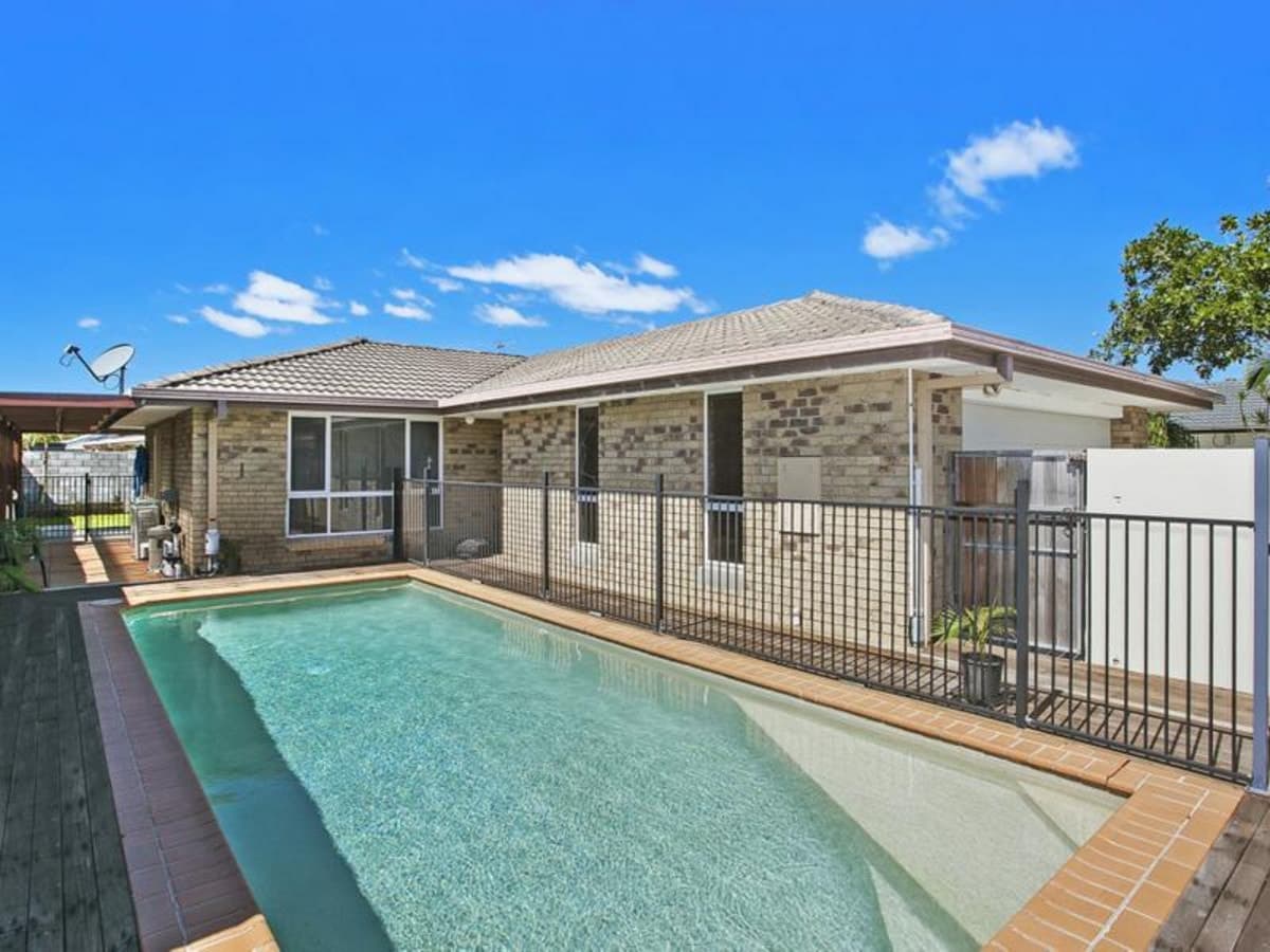 15 Ballerina Street, BURLEIGH WATERS, Burleigh Waters - Thumbnail 3