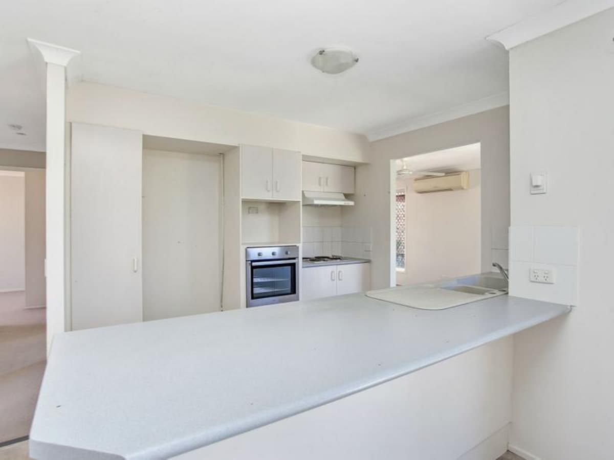 15 Ballerina Street, BURLEIGH WATERS, Burleigh Waters - Thumbnail 5