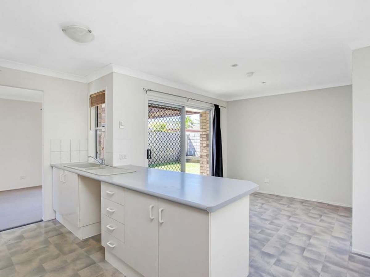 15 Ballerina Street, BURLEIGH WATERS, Burleigh Waters - Thumbnail 6