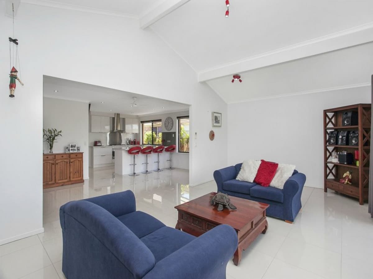 14 Penguin Parade, BURLEIGH WATERS, Burleigh Waters - Thumbnail 4