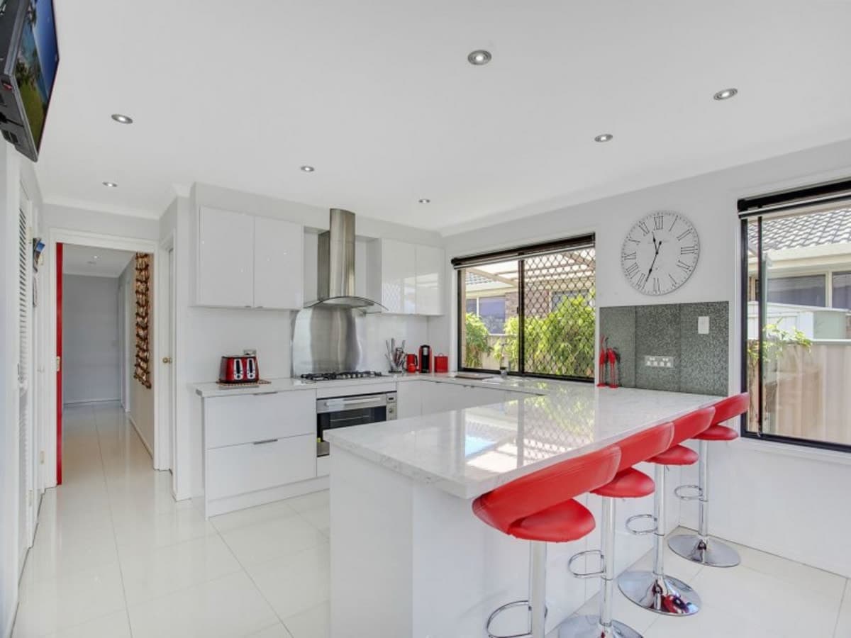 14 Penguin Parade, BURLEIGH WATERS, Burleigh Waters - Thumbnail 5