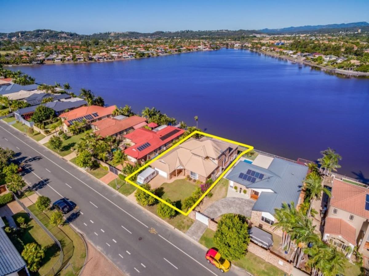 136 Honeyeater Drive, BURLEIGH WATERS, Burleigh Waters - Thumbnail 3
