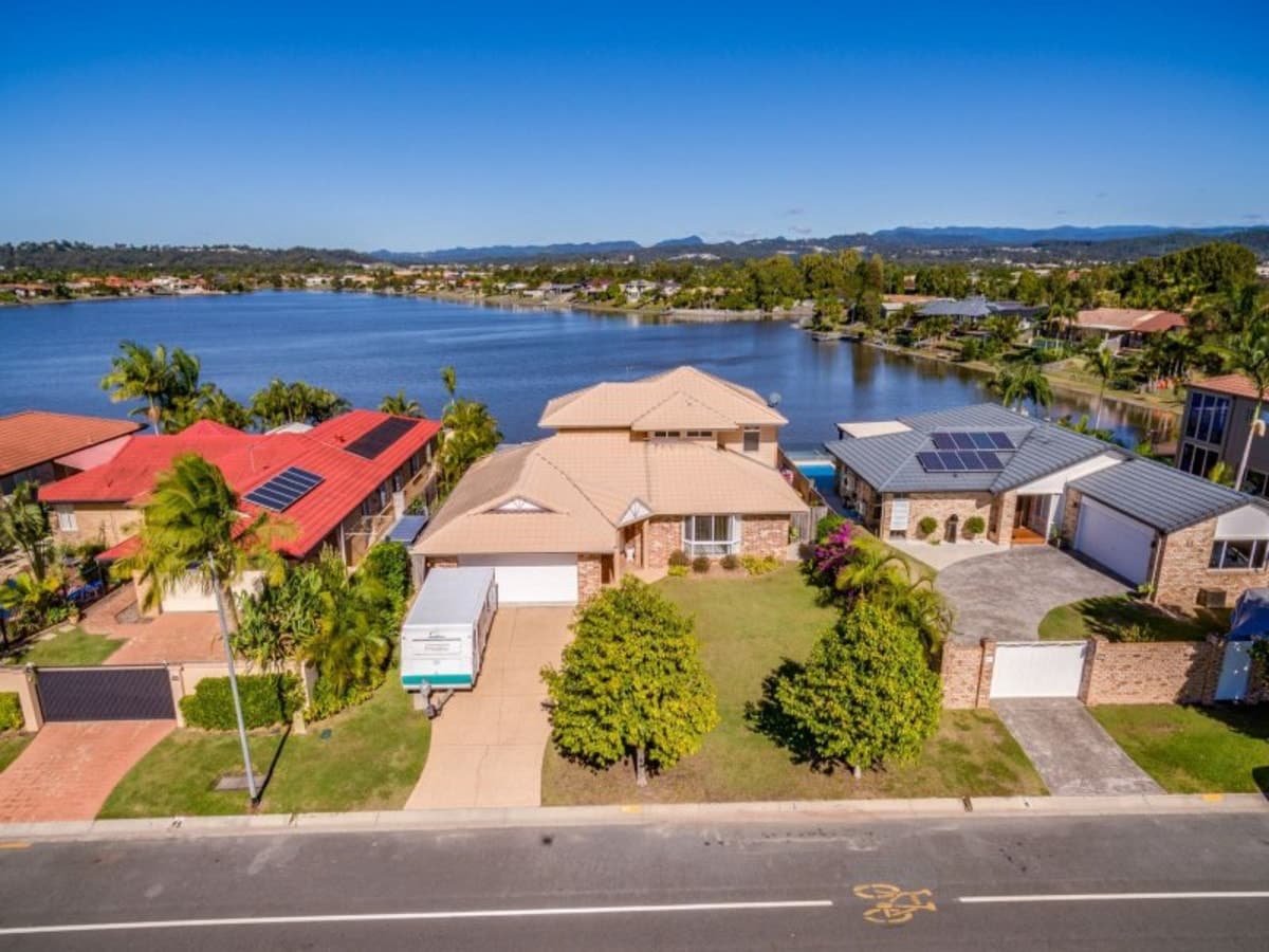 136 Honeyeater Drive, BURLEIGH WATERS, Burleigh Waters - Thumbnail 4