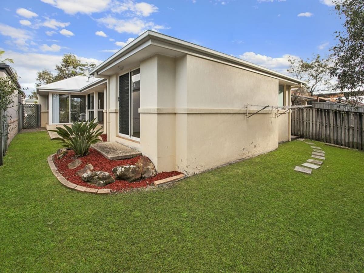 27 Rainbird Close, BURLEIGH WATERS, Burleigh Waters - Thumbnail 3