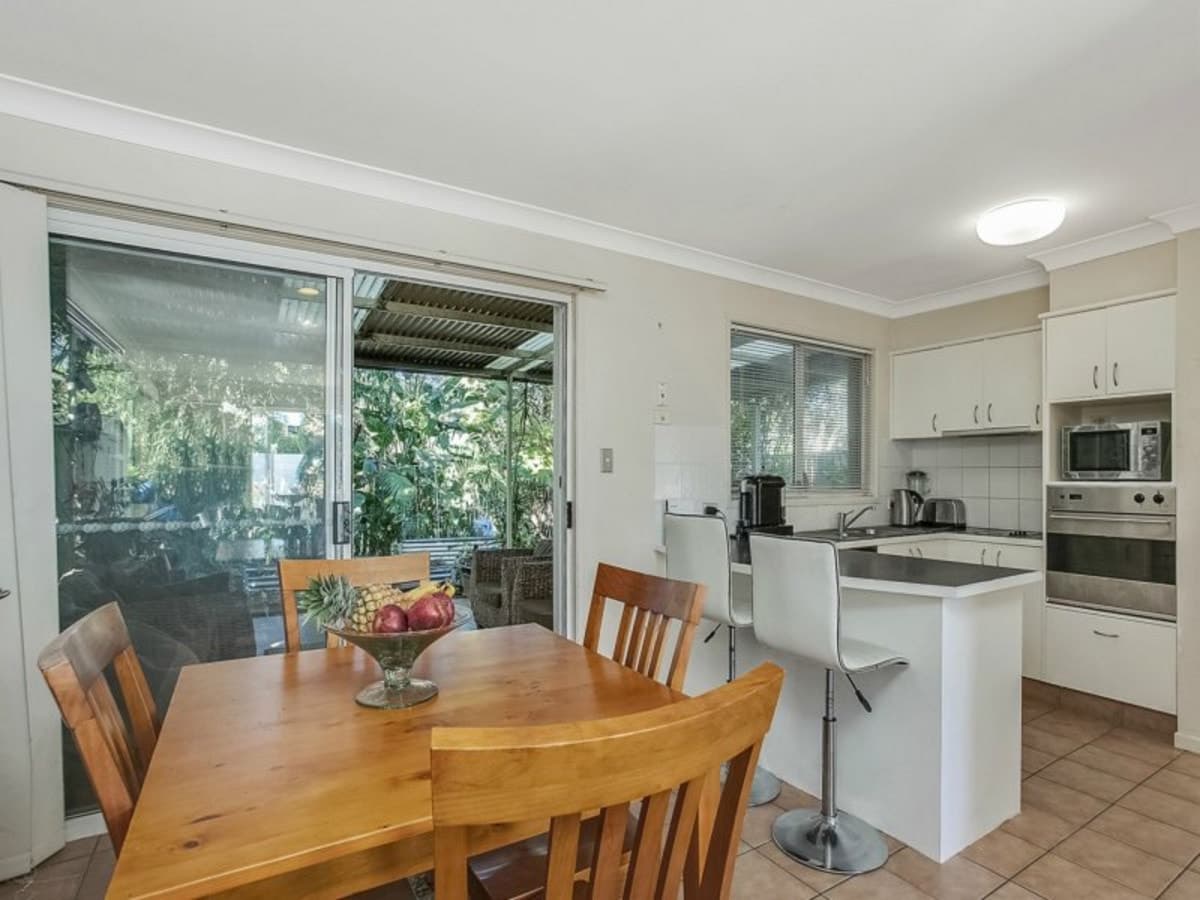 53 Seville Circuit, BURLEIGH WATERS, Burleigh Waters - Thumbnail 5
