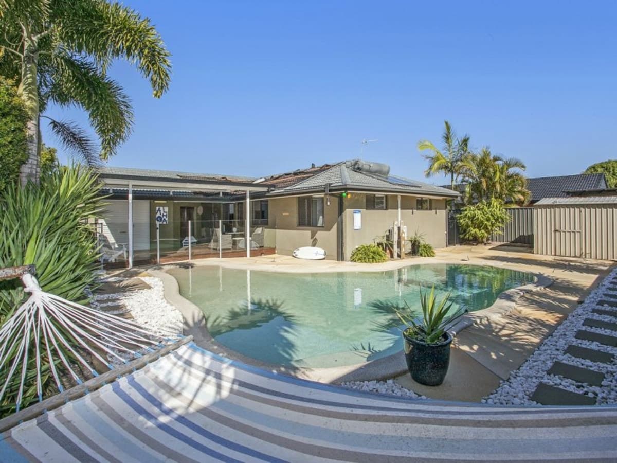 21 Auk Avenue, BURLEIGH WATERS, Burleigh Waters - Image 1
