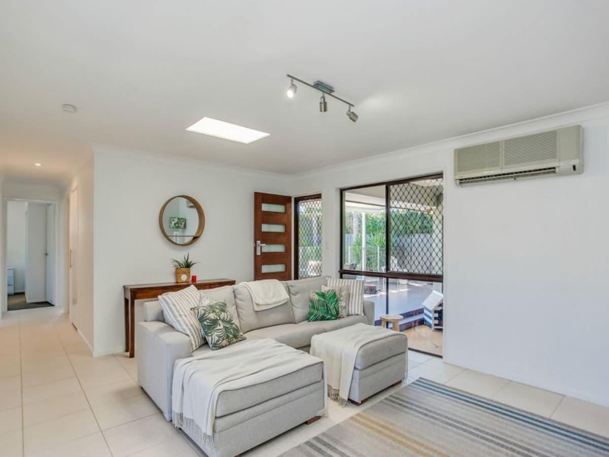 21 Auk Avenue, BURLEIGH WATERS, Burleigh Waters - Thumbnail 7