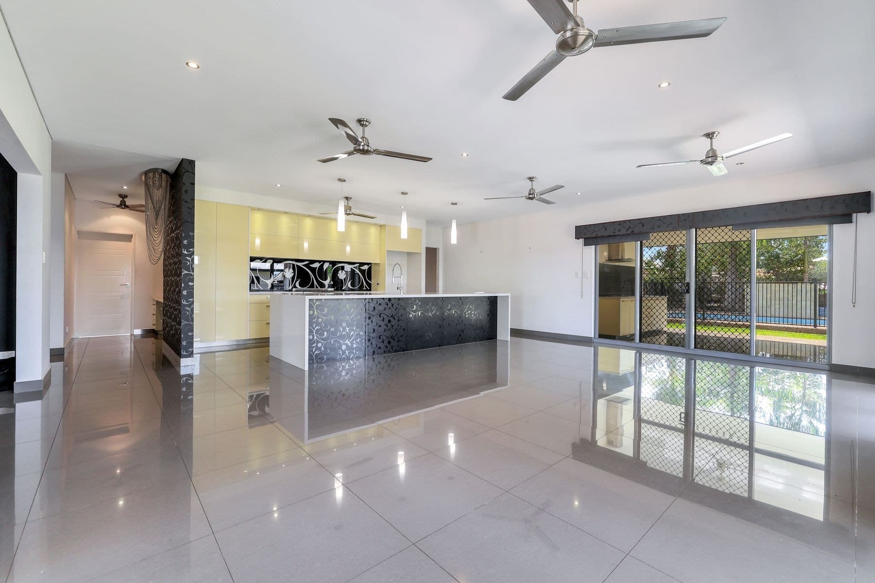220 Forrest Parade, Bellamack NT 0832, Bellamack - Thumbnail 4