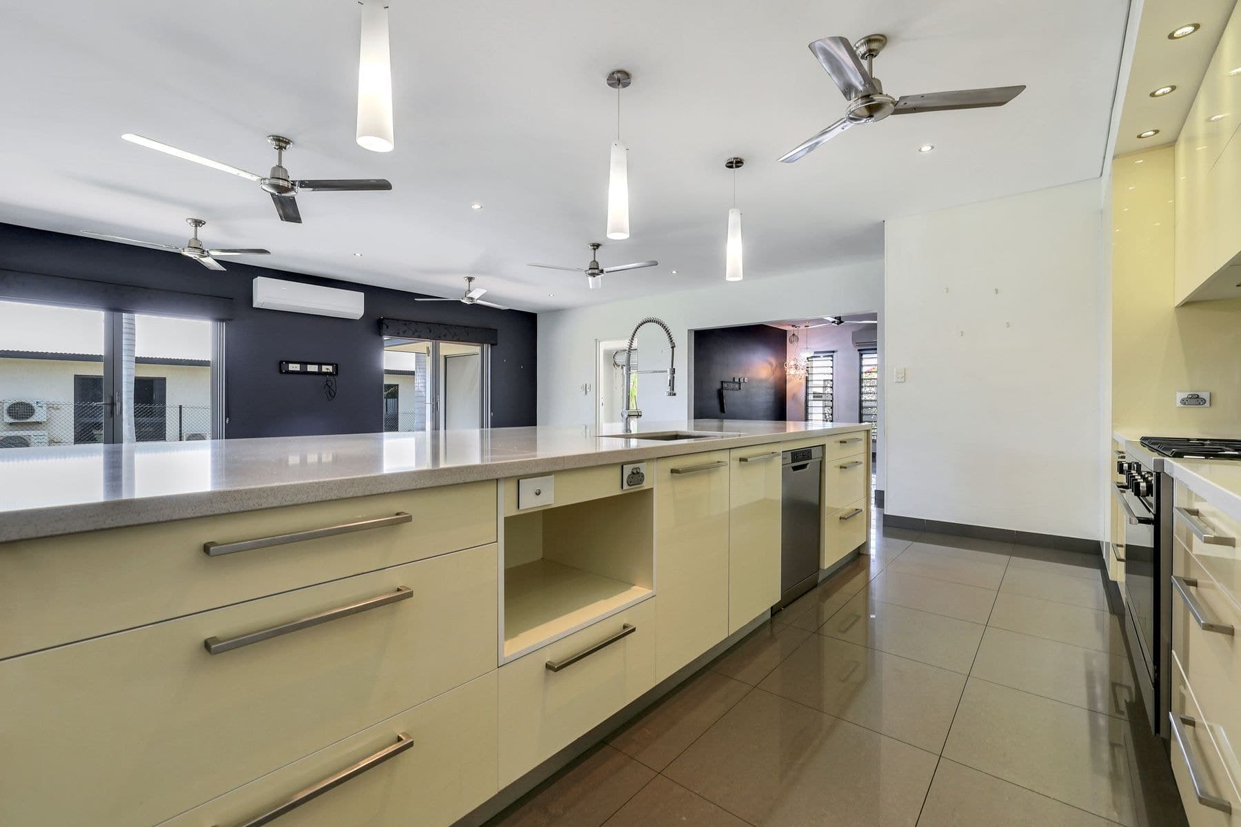 220 Forrest Parade, Bellamack NT 0832, Bellamack - Thumbnail 7