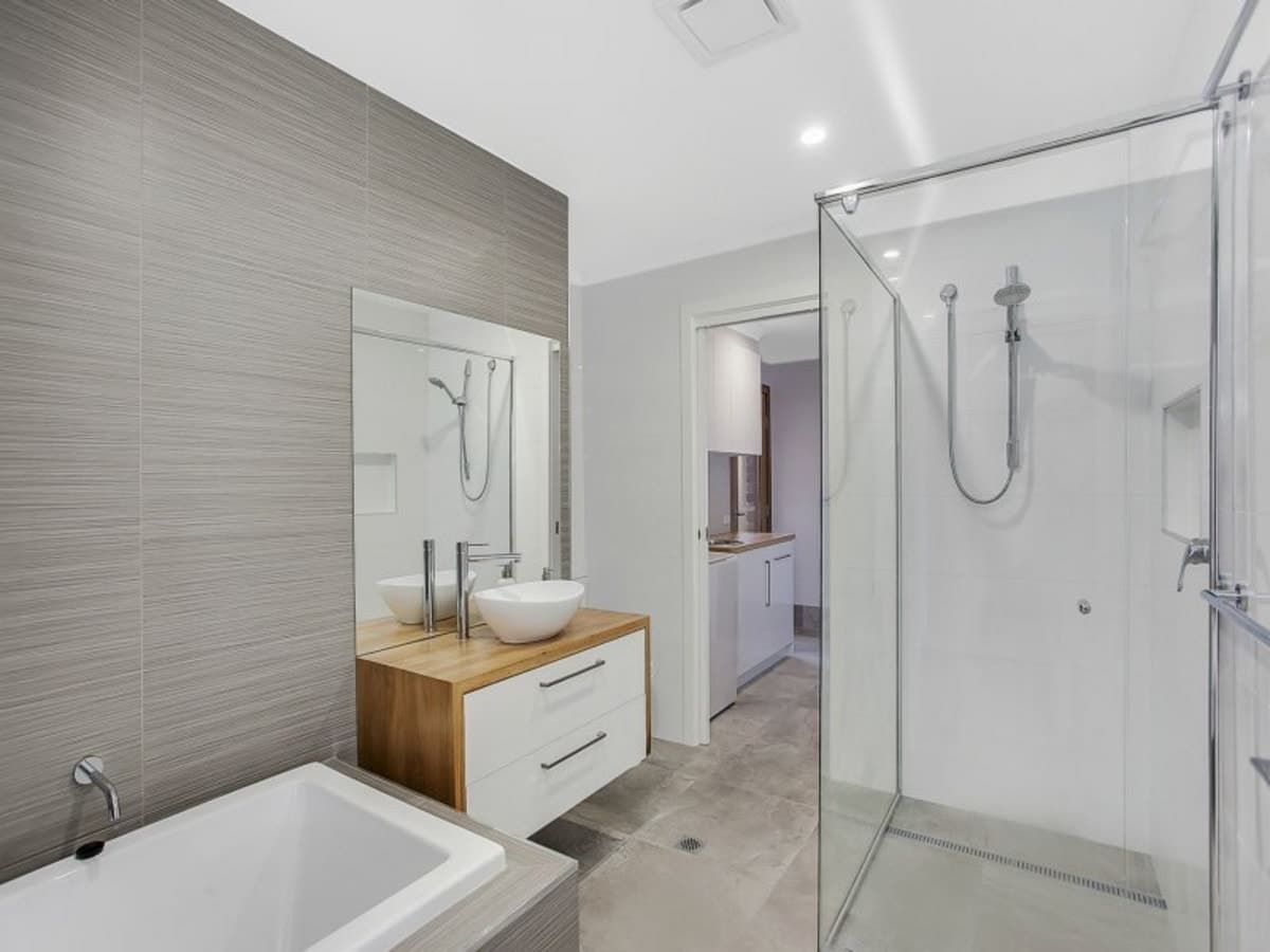 123 Mattocks Road, BURLEIGH WATERS, Burleigh Waters - Thumbnail 8