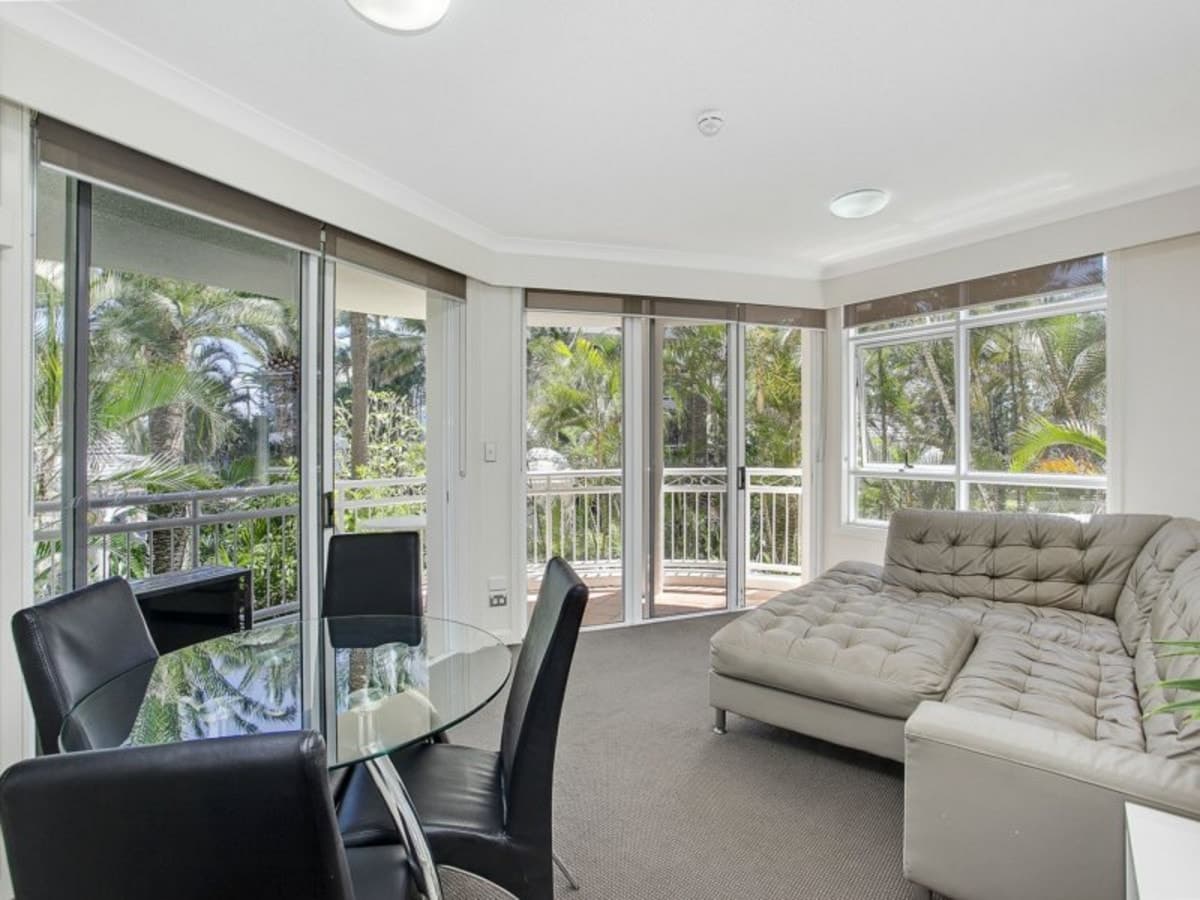 202/220-224 The Esplanade, BURLEIGH HEADS, Burleigh Heads - Image 1