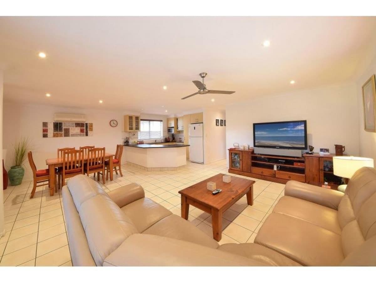 142 Nobby Parade, MIAMI, Miami - Thumbnail 3