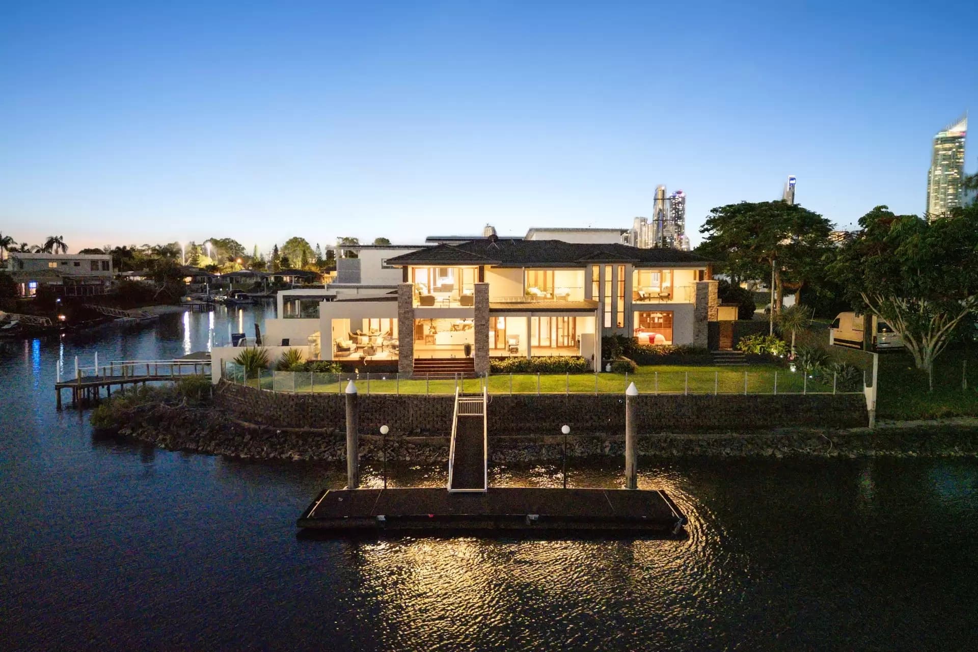 23 Etna Street, Surfers Paradise - Image 1