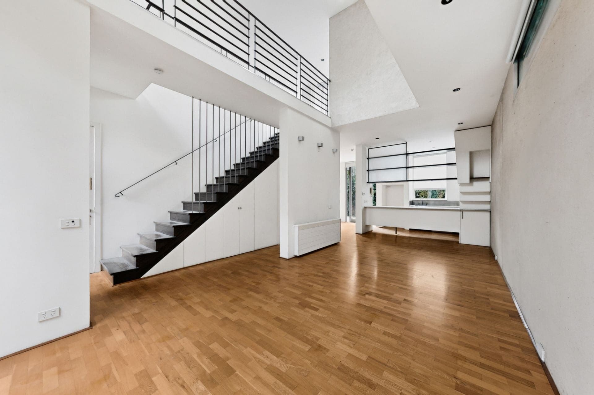 2 Palfreyman Street, South Yarra - Thumbnail 2