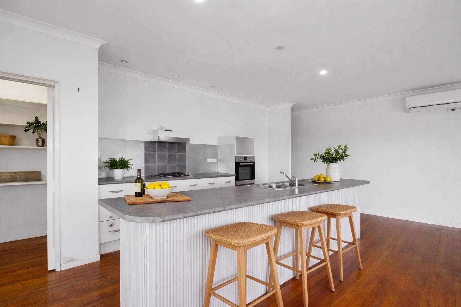 57 Wirralee St, Macleay Island, Macleay Island - Image 1