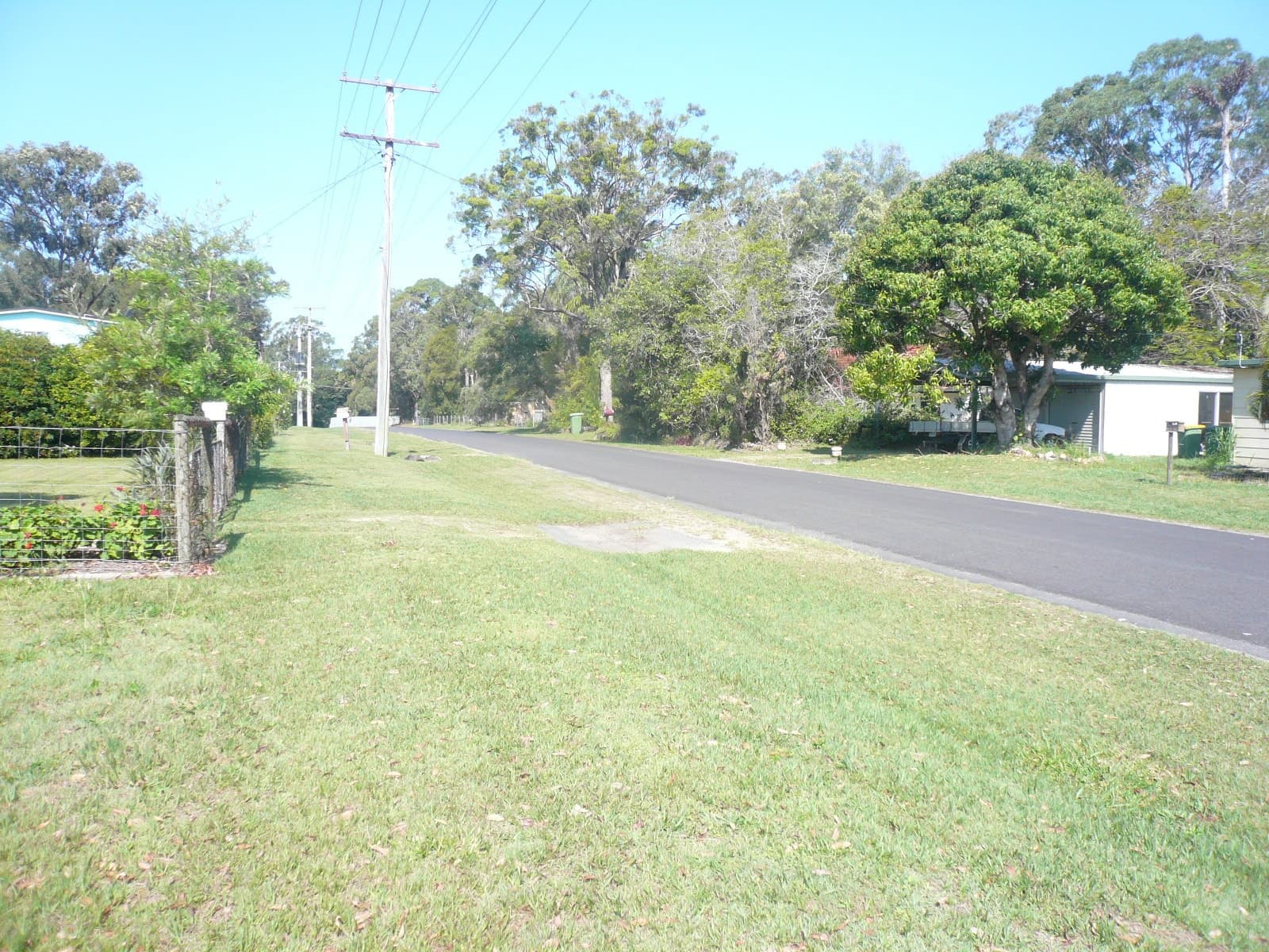 21 Hamilton Pde, Macleay Island, Macleay Island - Thumbnail 4