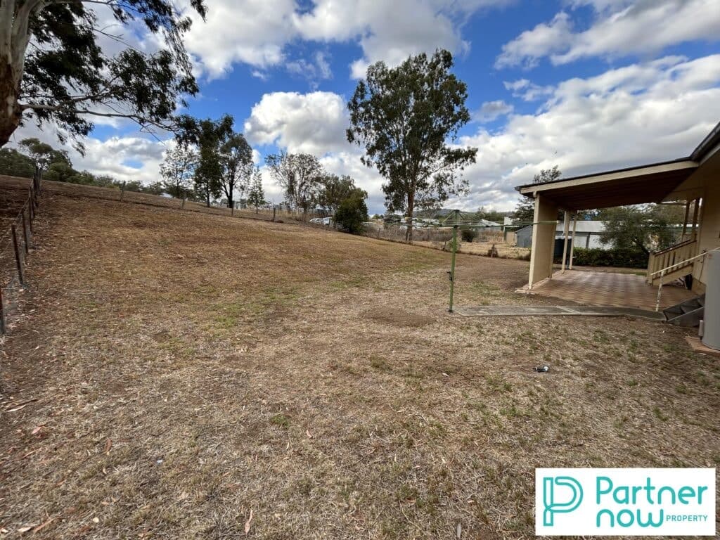 1/478 Armidale Road, Tamworth - Image 1