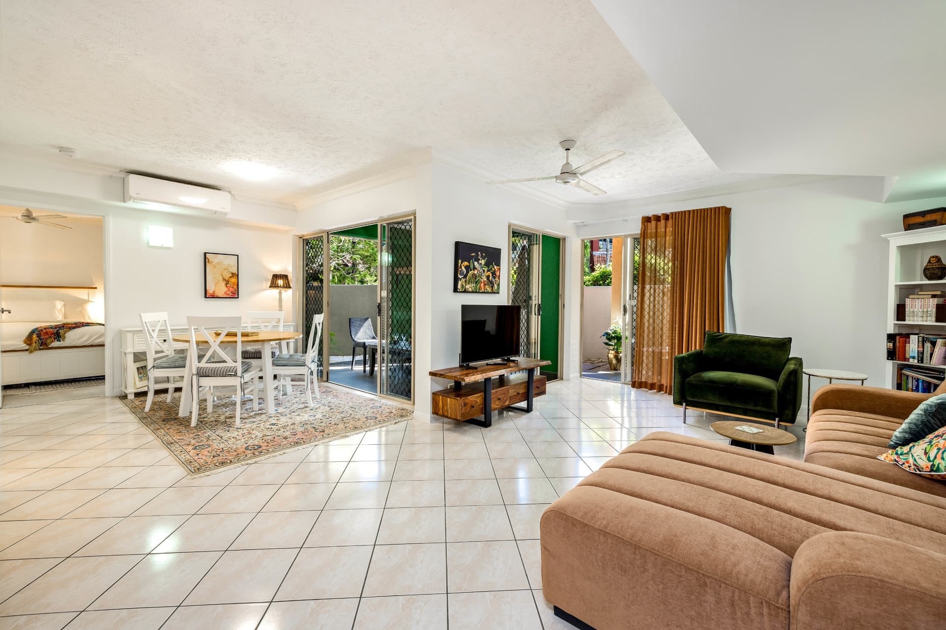1301/2-10 Greenslopes Street, Cairns North, Cairns North - Thumbnail 3