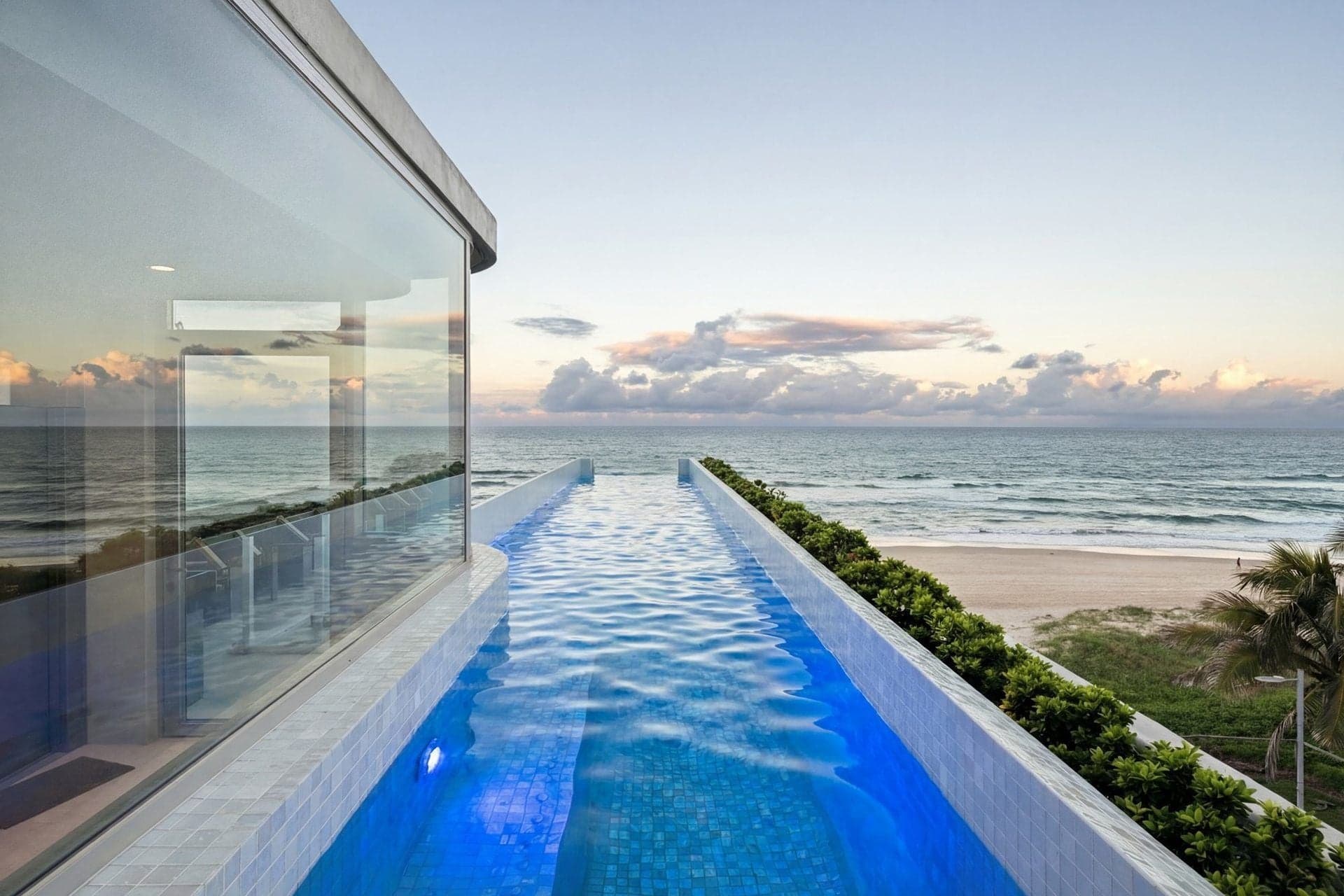 47 Hedges Avenue, Mermaid Beach - Thumbnail 2