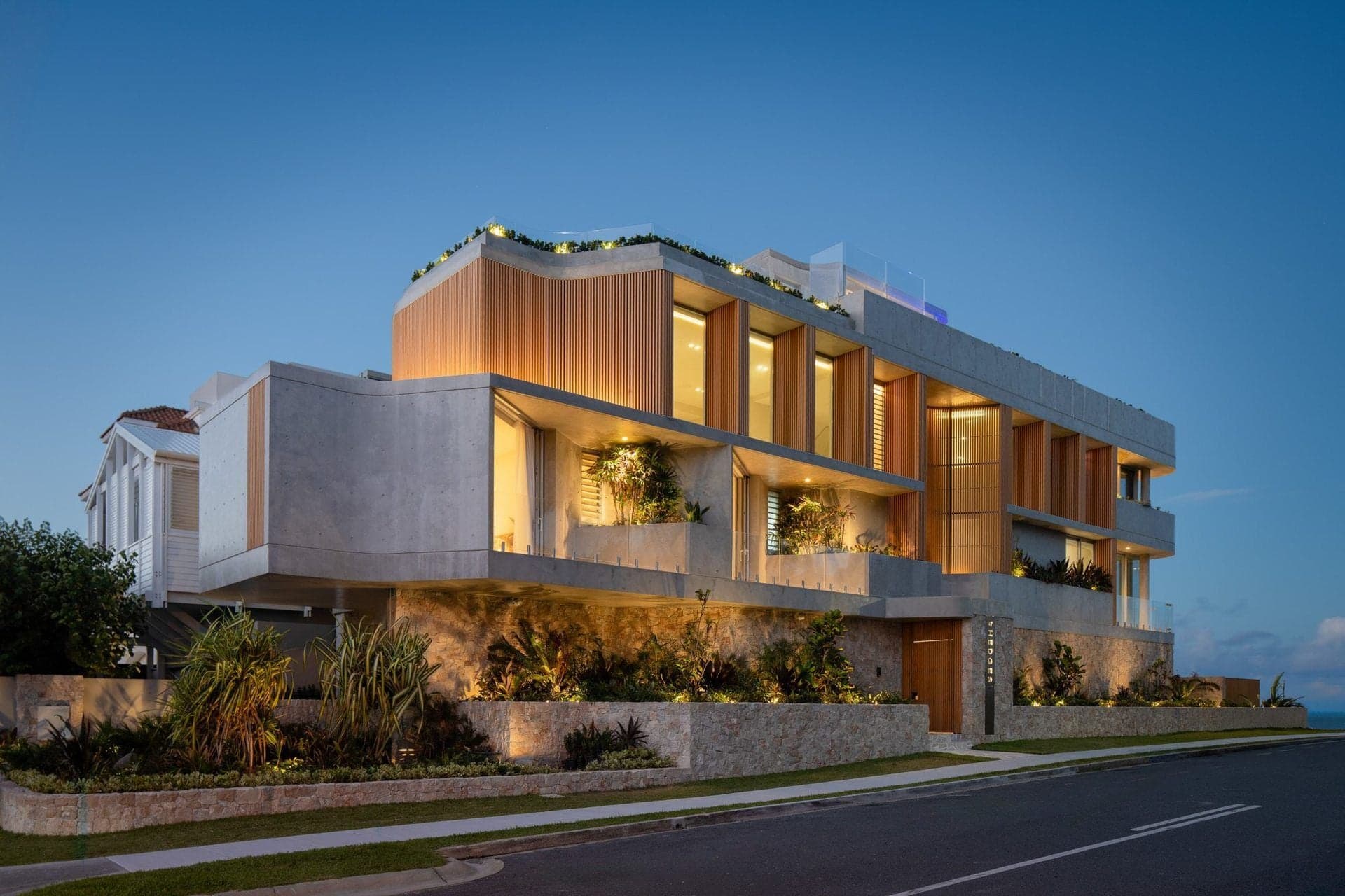 47 Hedges Avenue, Mermaid Beach - Thumbnail 5