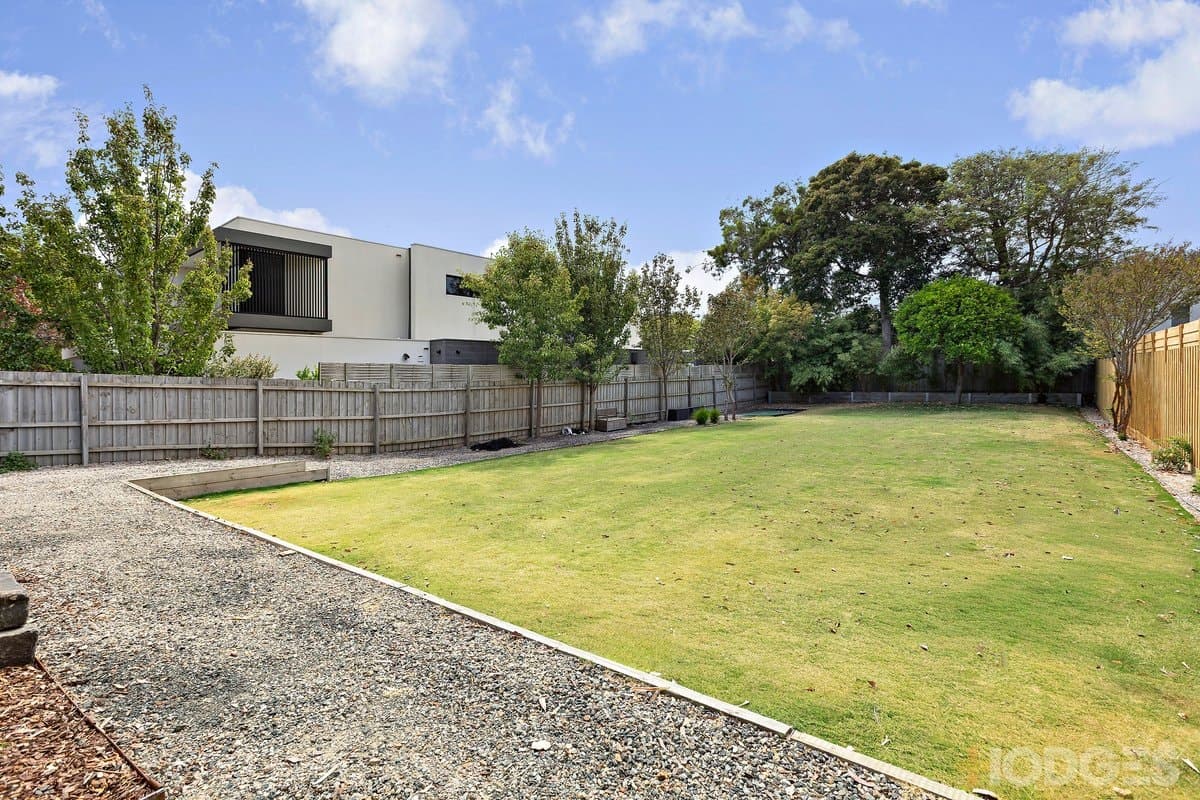 20 Surf Avenue, Beaumaris, VIC, 3193, Beaumaris - Thumbnail 3