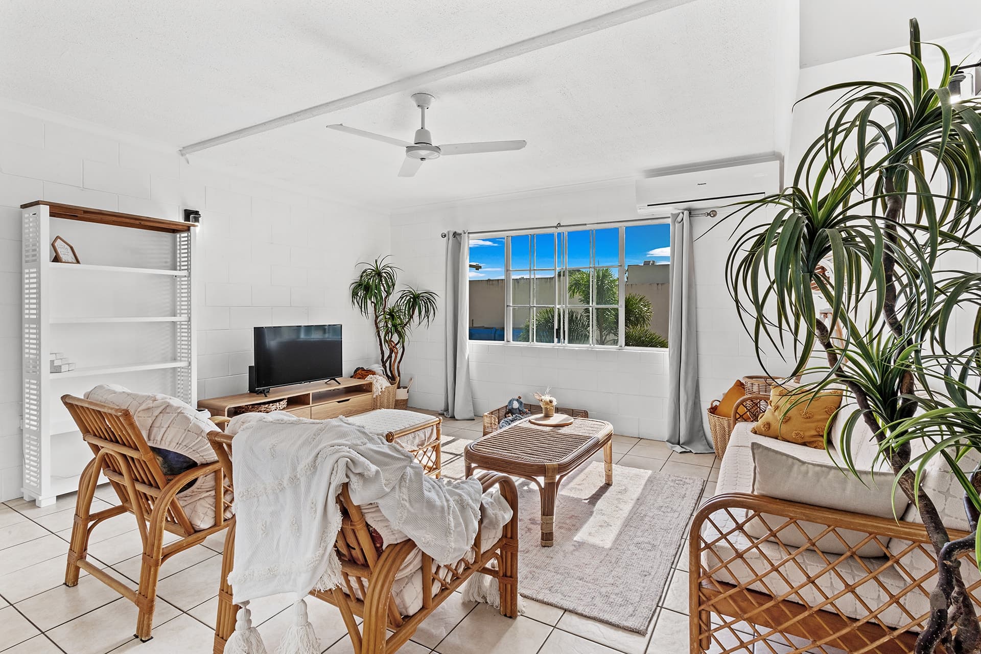 74/3 Eshelby Drive, Cannonvale - Image 1
