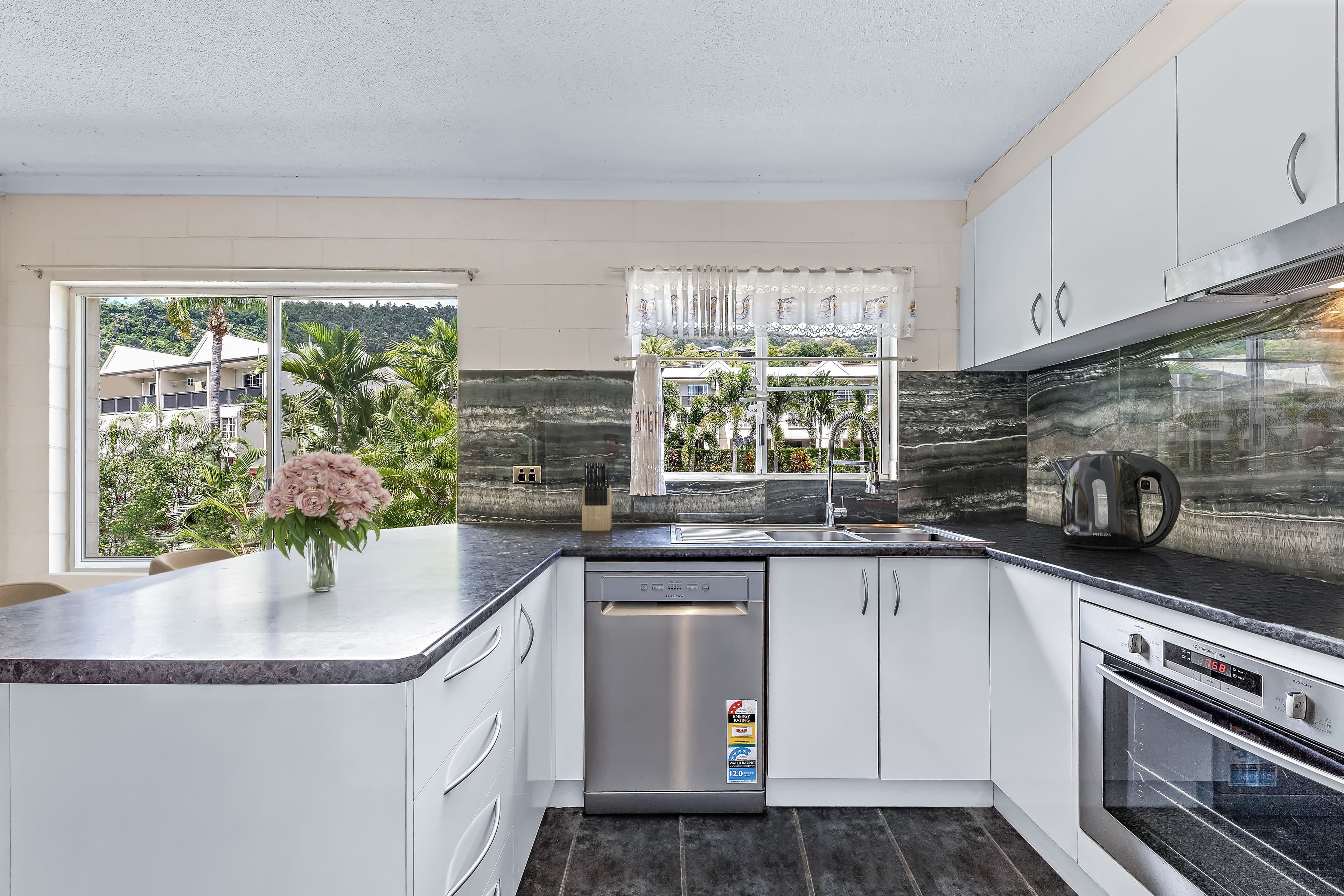 74/3 Eshelby Drive, Cannonvale - Thumbnail 4