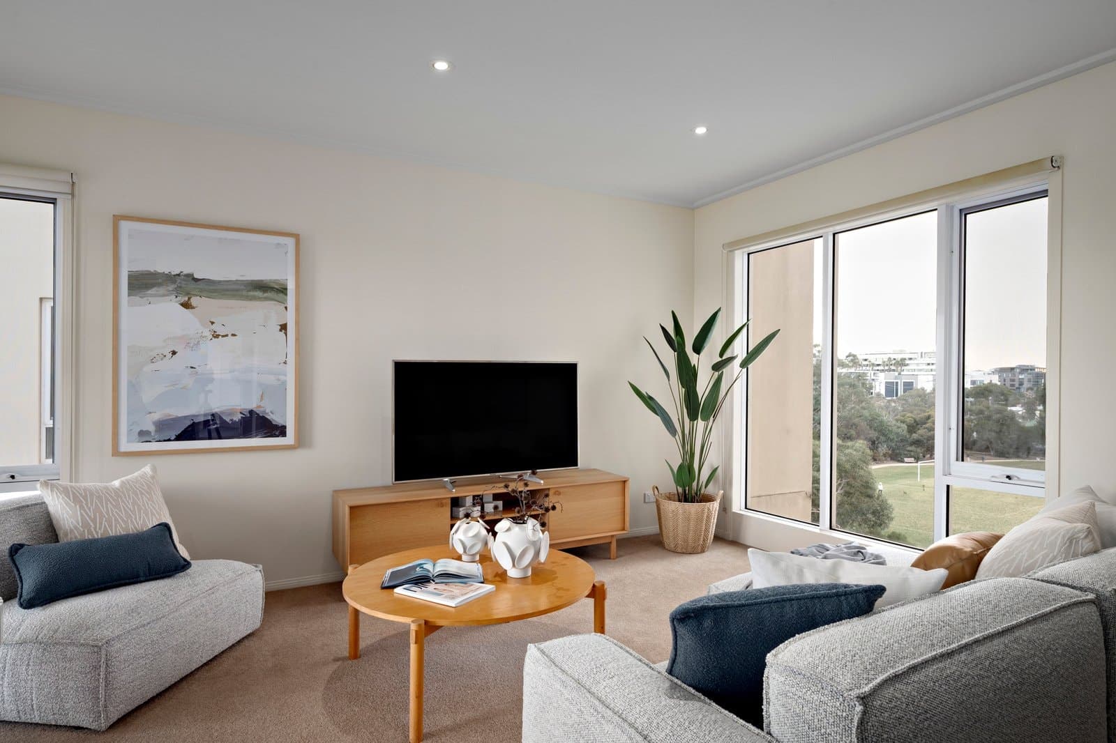 57/3 Seisman Place, Port Melbourne - Thumbnail 2
