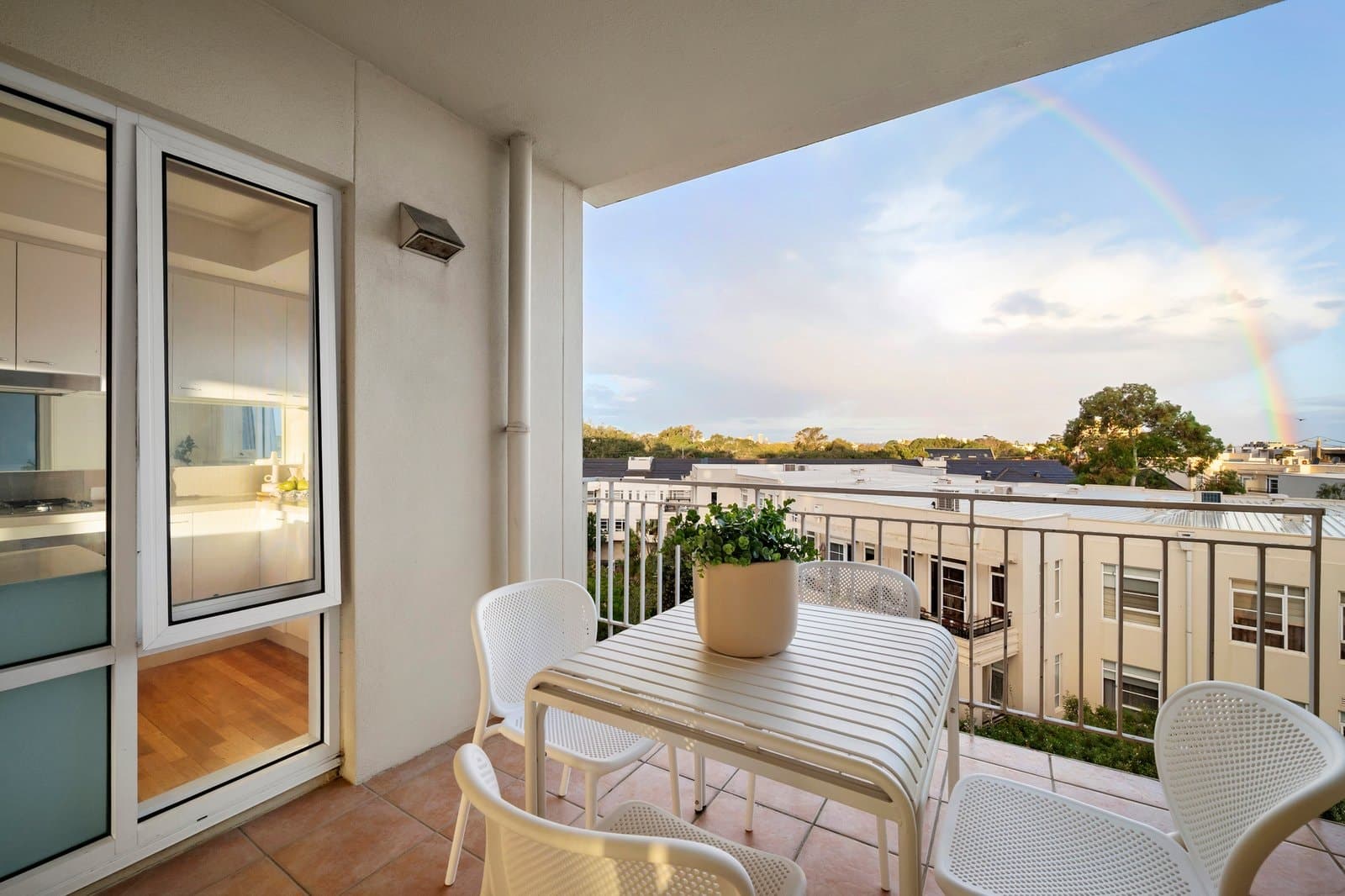 57/3 Seisman Place, Port Melbourne - Thumbnail 4