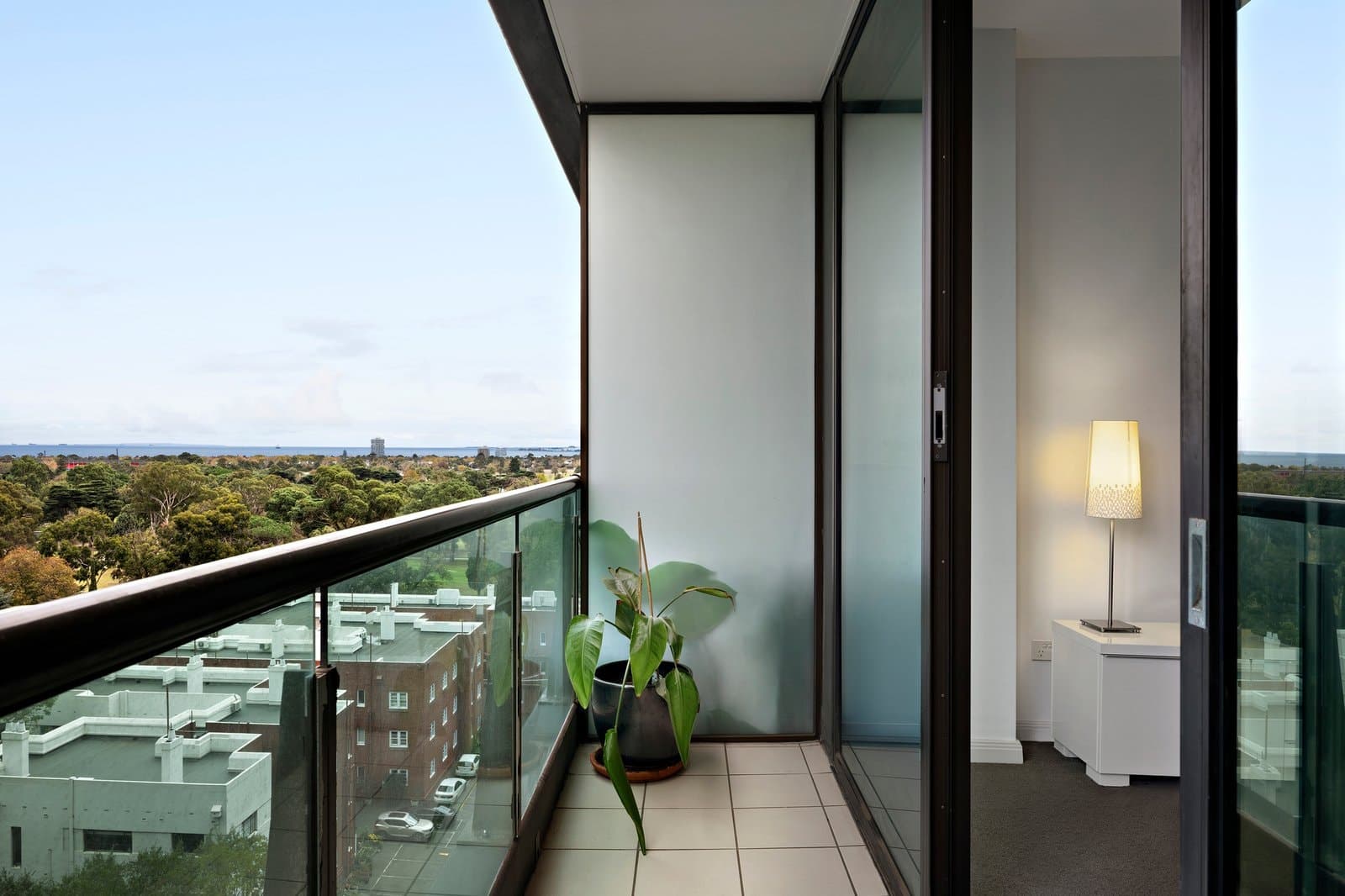 803/480 St Kilda Road, Melbourne - Thumbnail 2