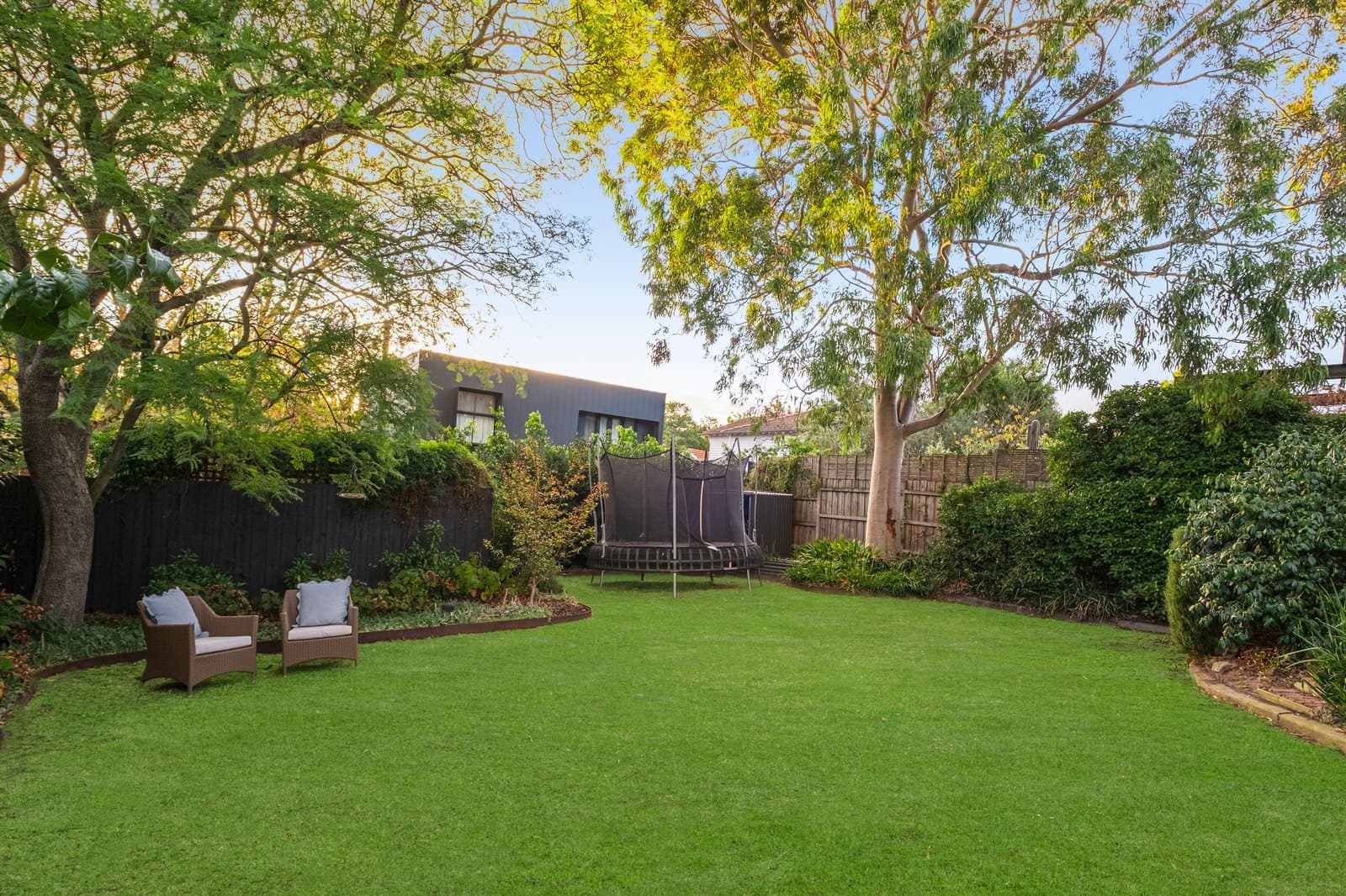 8 Allison Avenue, Glen Iris - Thumbnail 2