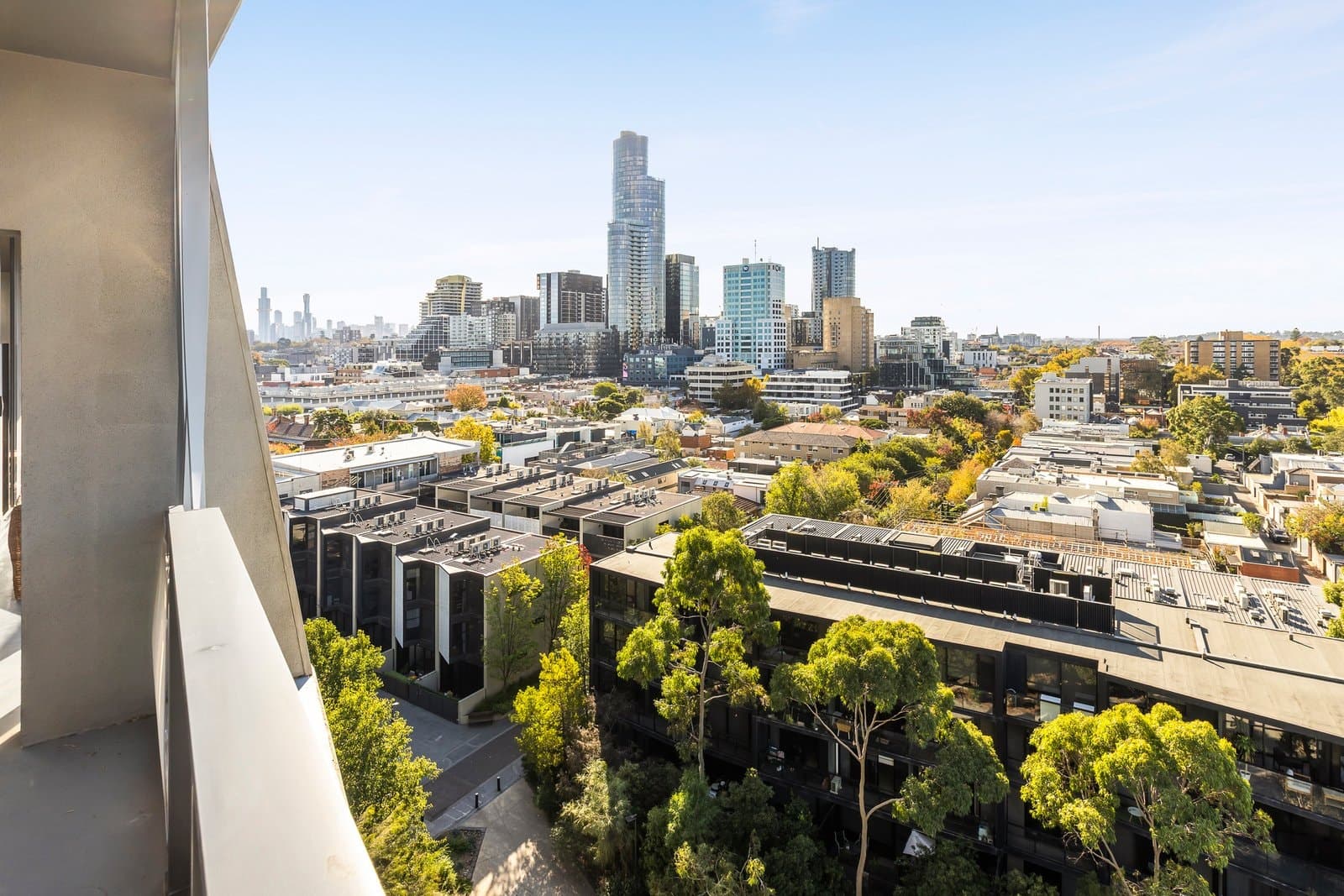 810/1 Clara Street, South Yarra - Thumbnail 5