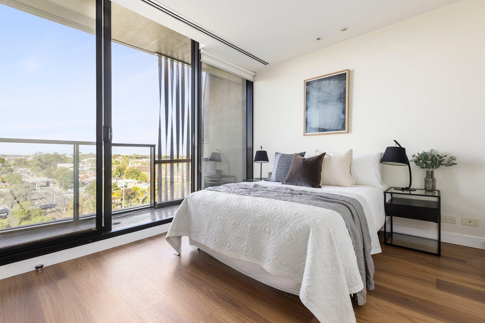 810/1 Clara Street, South Yarra - Thumbnail 6