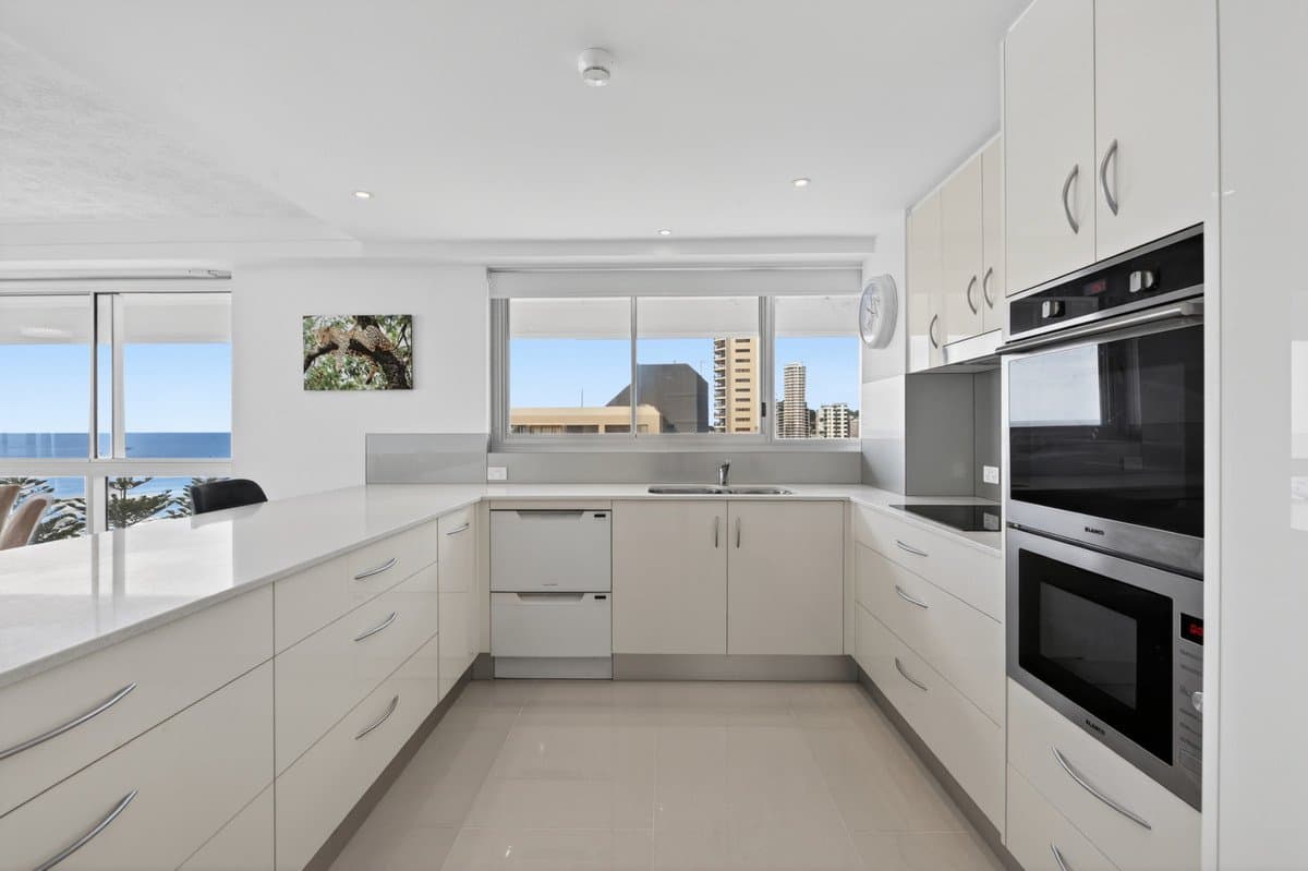 33/170-180 The Esplanade, Burleigh Heads QLD 4220, Burleigh Heads Property Image - Thumbnail 8