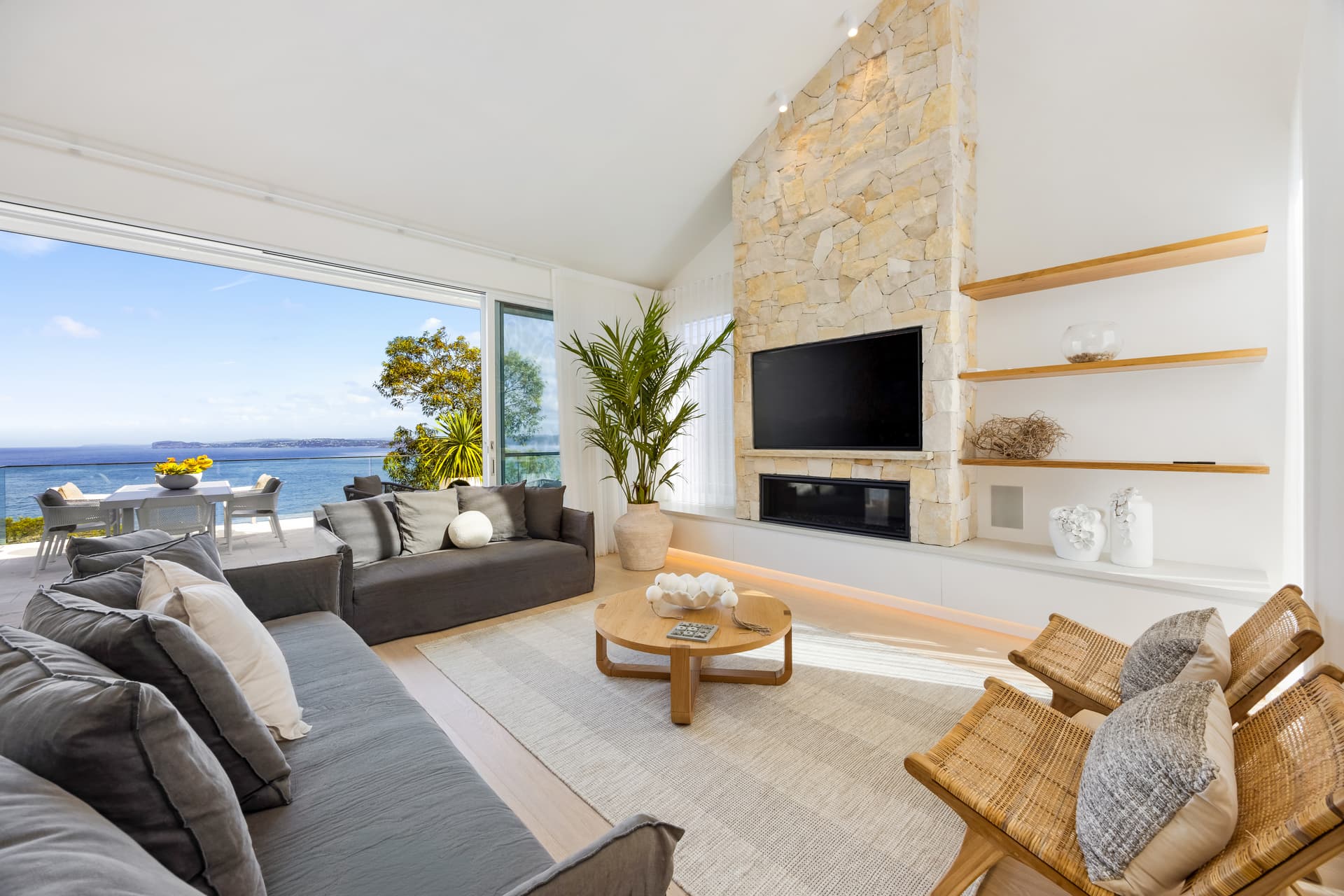 36 MacDonald Street, Killcare Heights - Thumbnail 2
