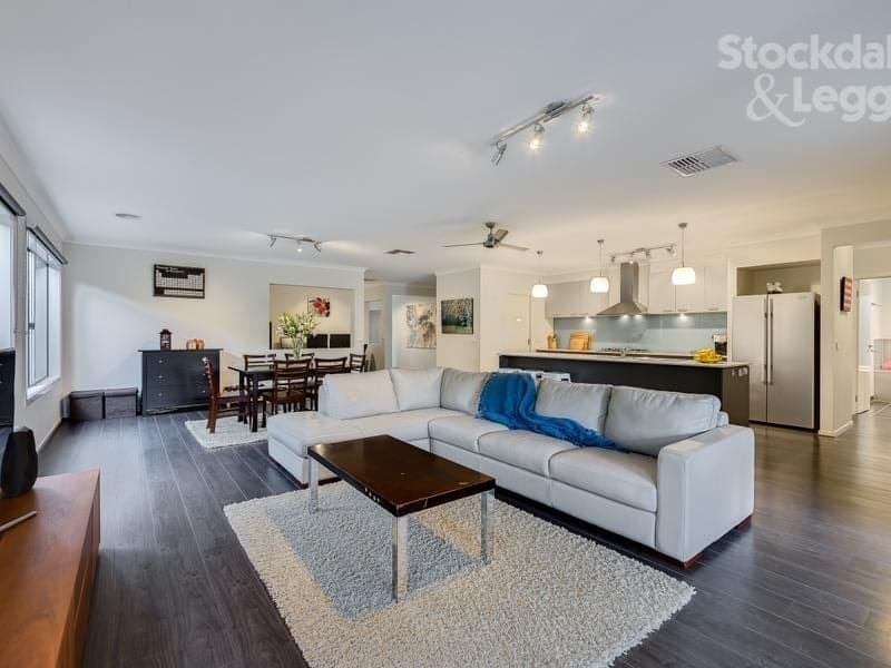 27 Dalmeny Way MERNDA VIC, Mernda - Thumbnail 4