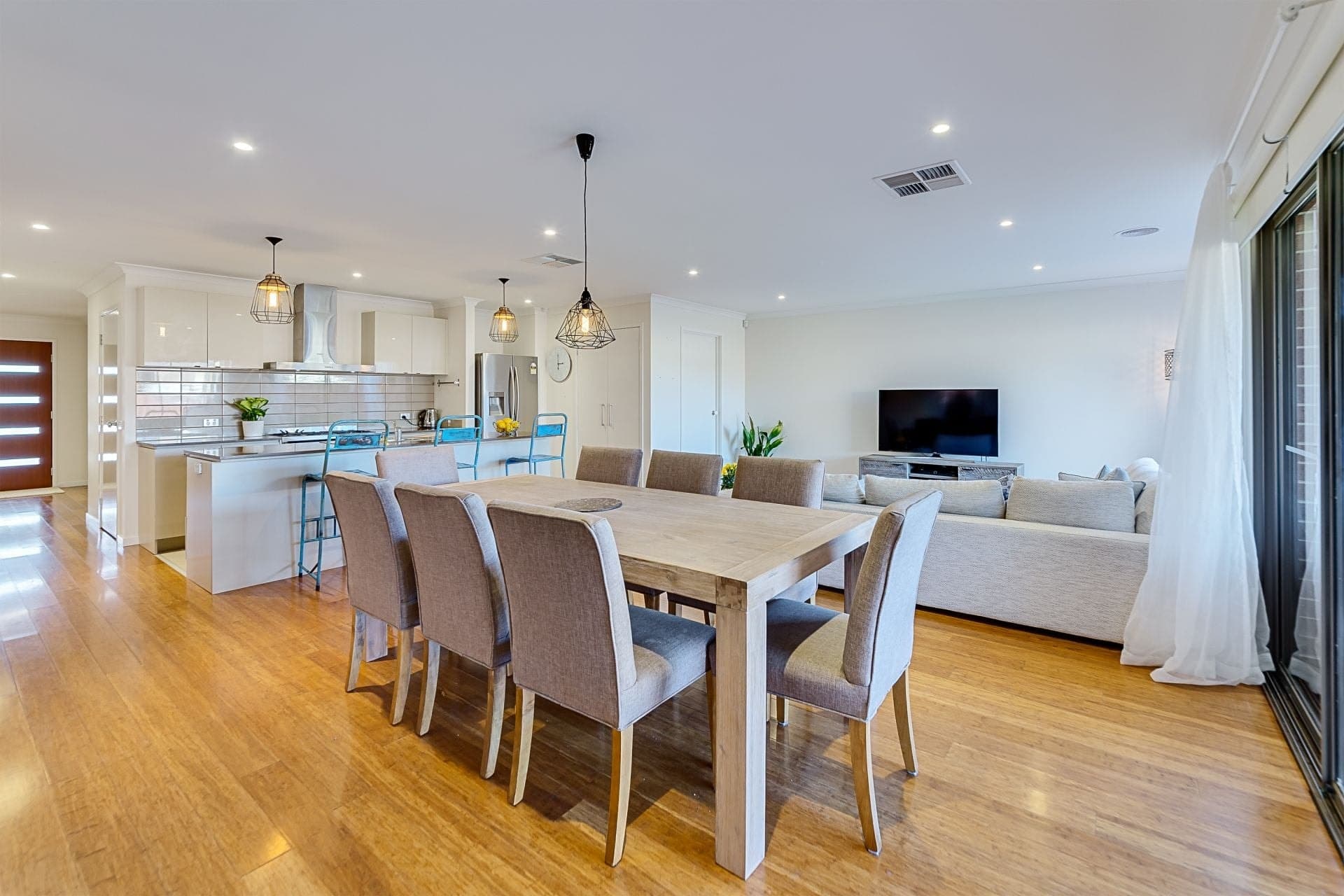 16 Parkedge Boulevard MERNDA VIC, Mernda - Thumbnail 5