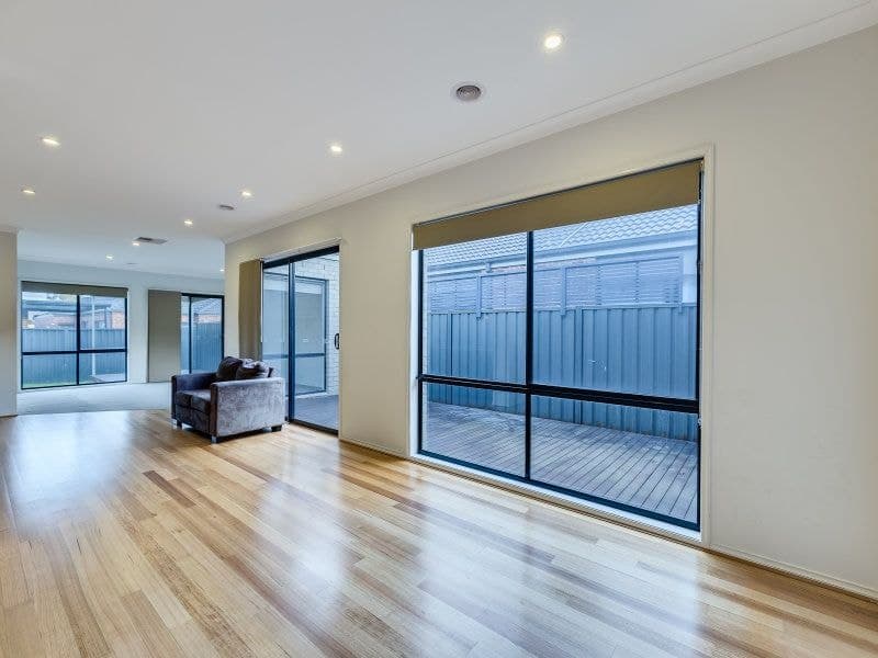 17 Panton Gap Drive SOUTH MORANG, South Morang - Thumbnail 3