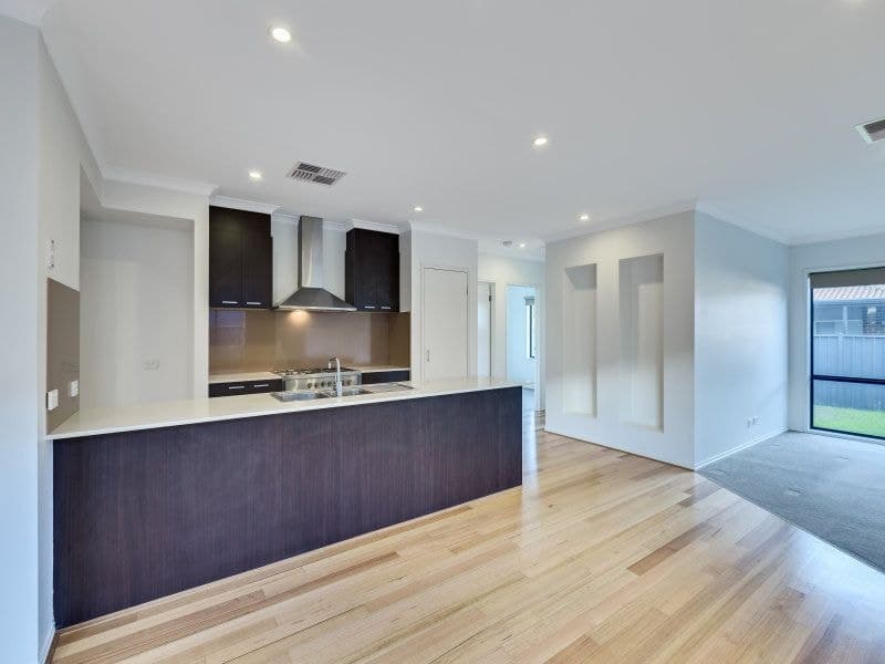 17 Panton Gap Drive SOUTH MORANG, South Morang - Thumbnail 7