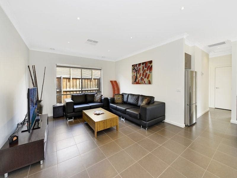 7 Apricot Avenue MERNDA, Mernda - Thumbnail 4
