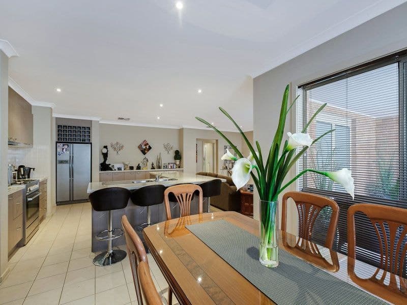 3 Sabre Way SOUTH MORANG, South Morang - Thumbnail 6