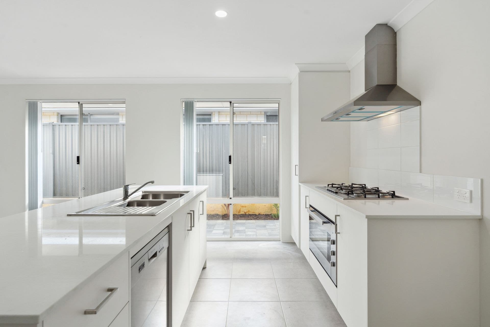 6 Hitter Street, YANCHEP WA 6035, Yanchep - Thumbnail 2