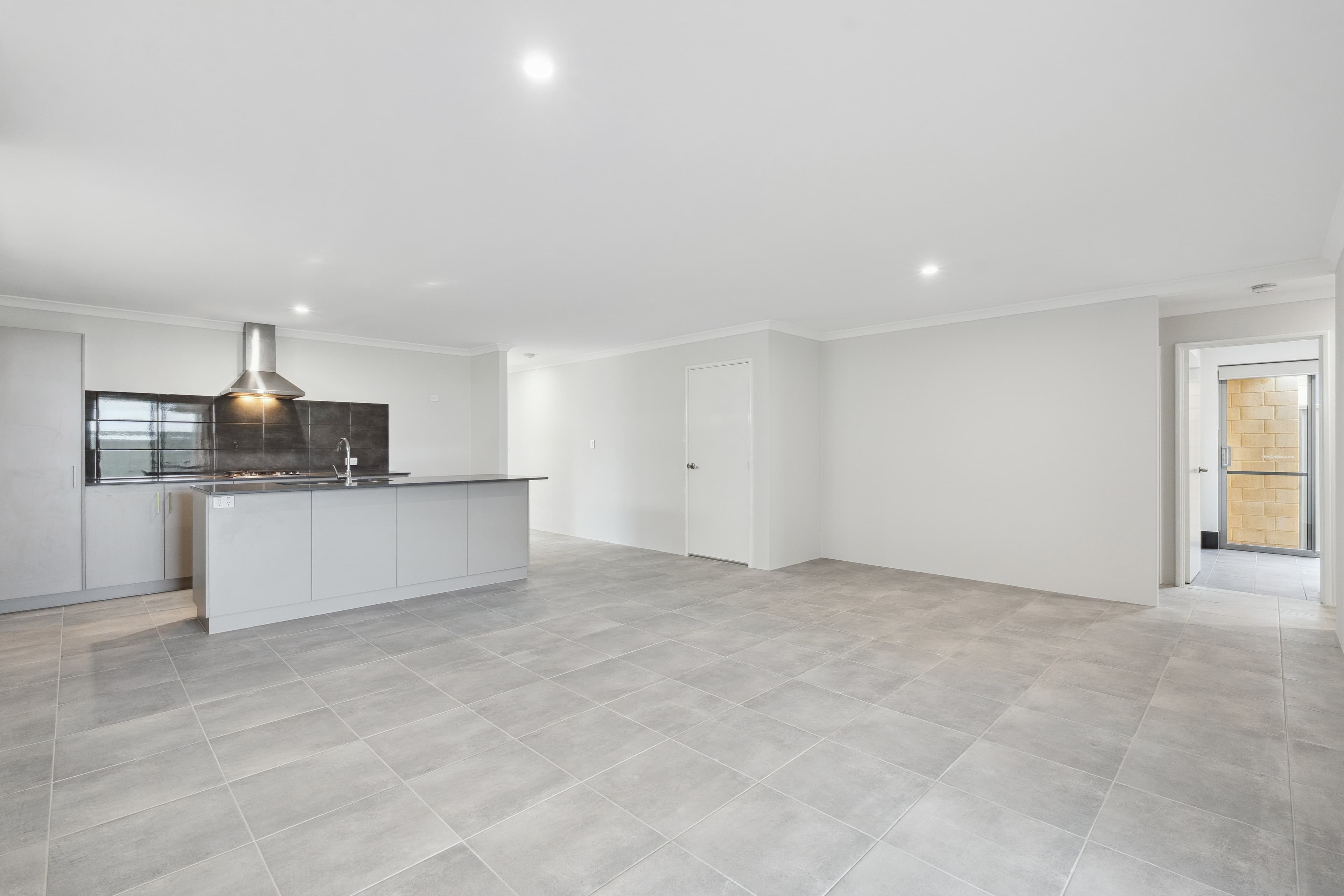 12 Gambier Grove, EGLINTON WA 6034, Eglinton - Thumbnail 4