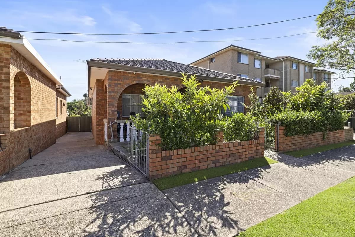 44 Minter Street, Canterbury - Thumbnail 2